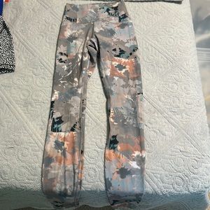 Lululemon leggings size 2 great condition worn maybe twice